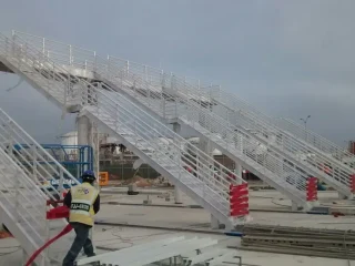 ESCALERAS METÁLICAS 2