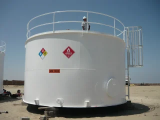 TANQUE ENORME